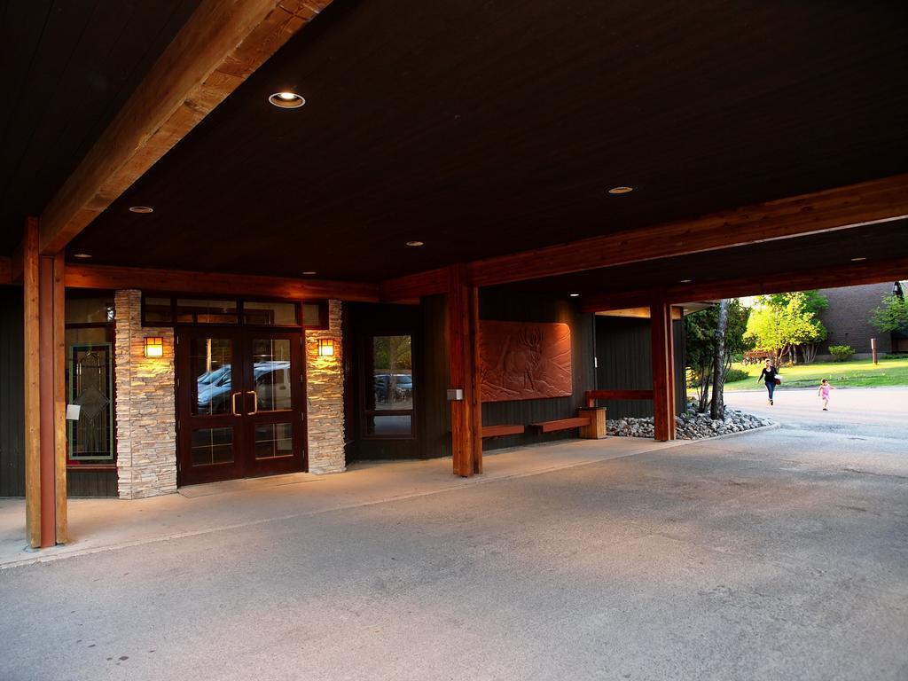 Elkhorn Resort, Spa, And Conference Centre Wasagaming Exteriér fotografie