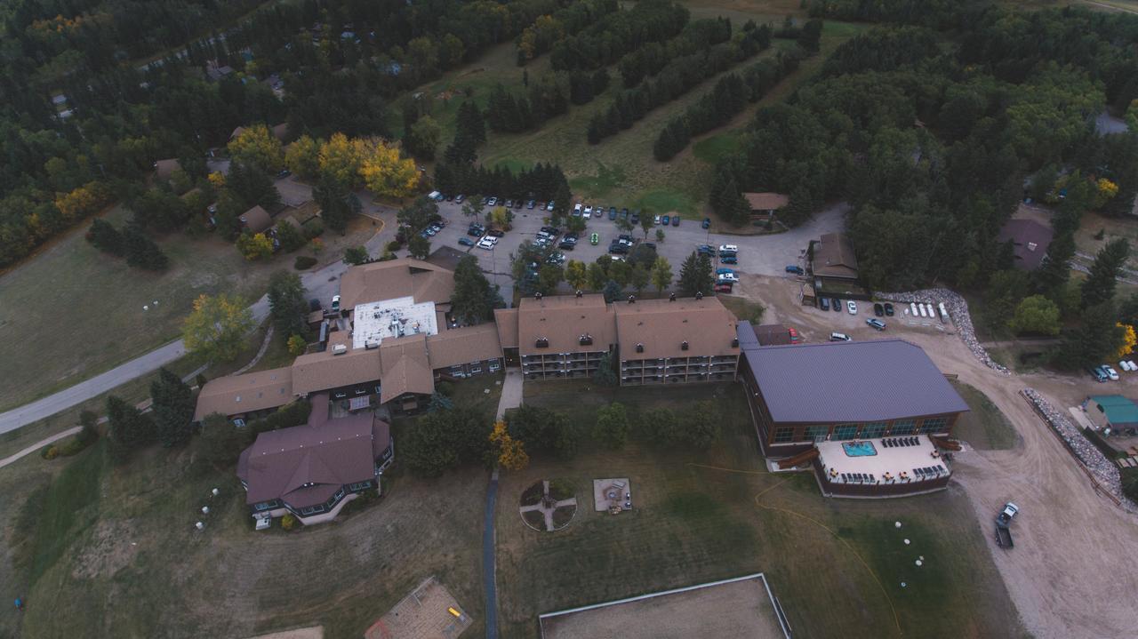 Elkhorn Resort, Spa, And Conference Centre Wasagaming Exteriér fotografie